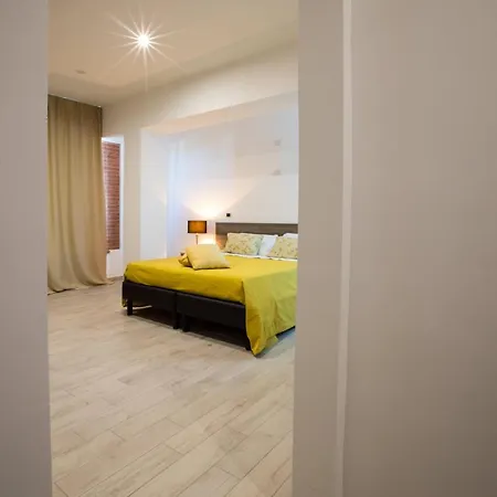 Queen Daisy 3* Castellammare di Stabia